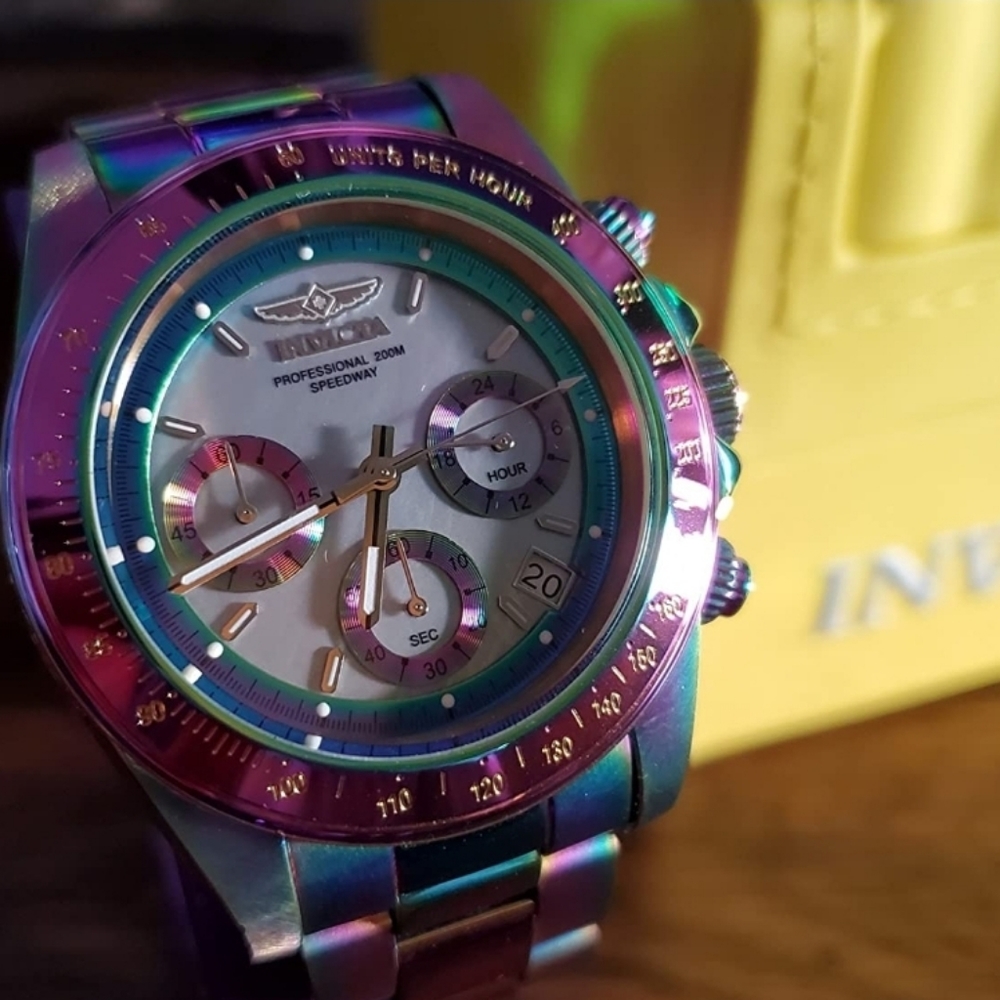 🆕️ Invicta Men's Iridescent Watch **Rare**